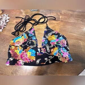 🏖️ never worn Gorgeous colorful sequins floral halter top with excellent.